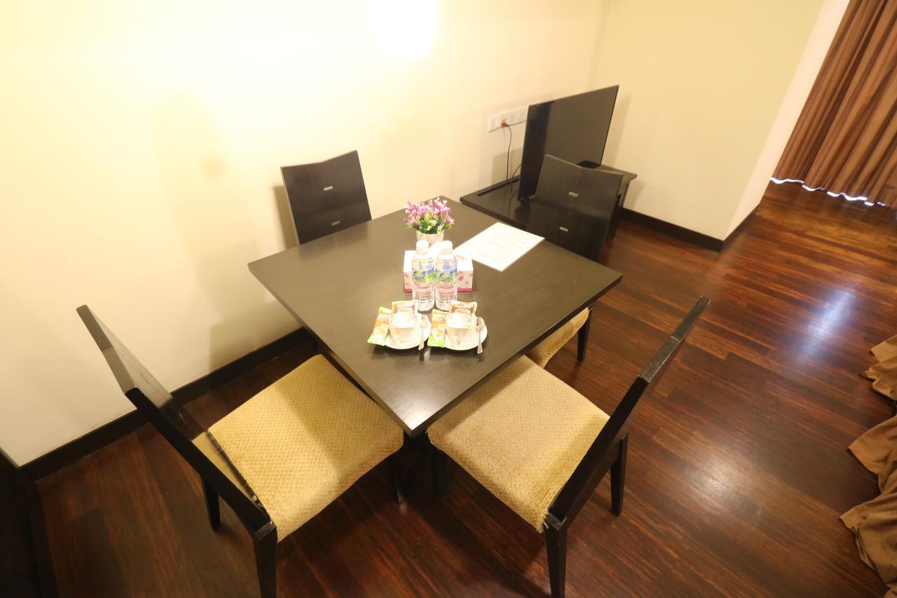 Millennium Suite At Pyramid Tower Petaling Jaya Exterior foto